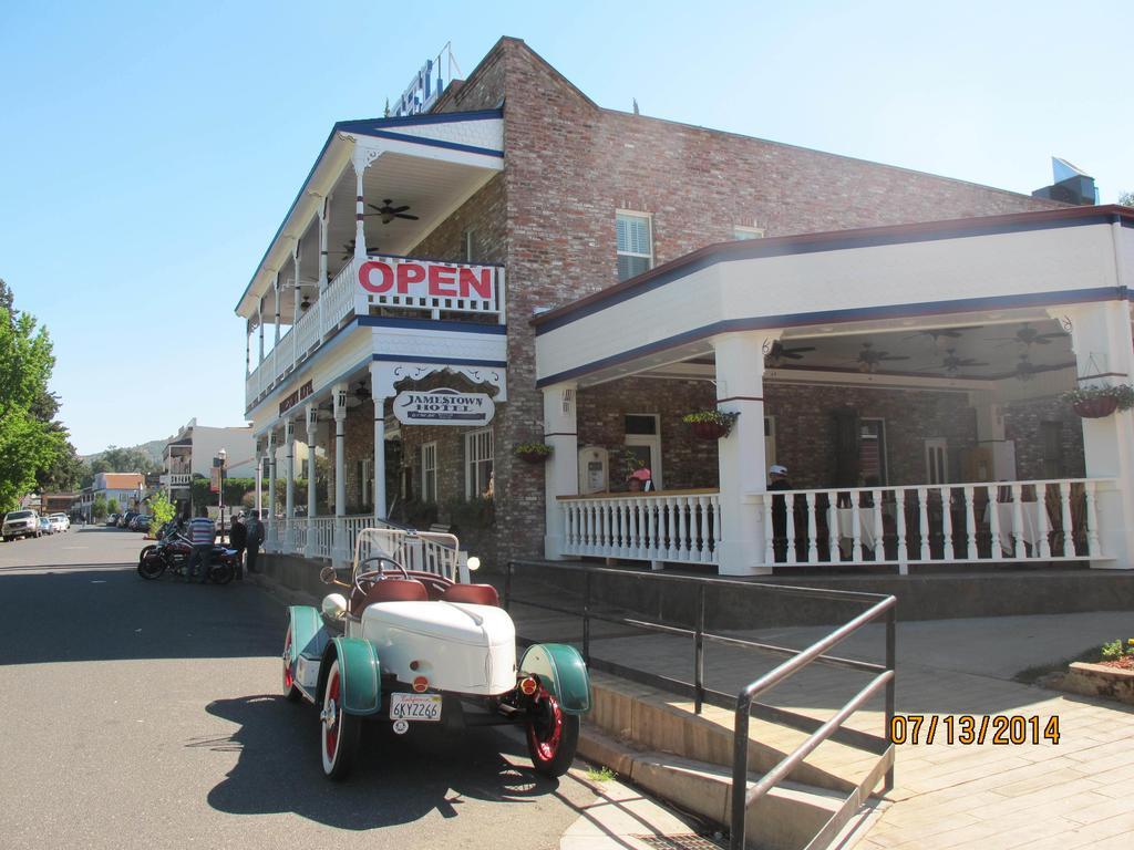 Jamestown Hotel מראה חיצוני תמונה